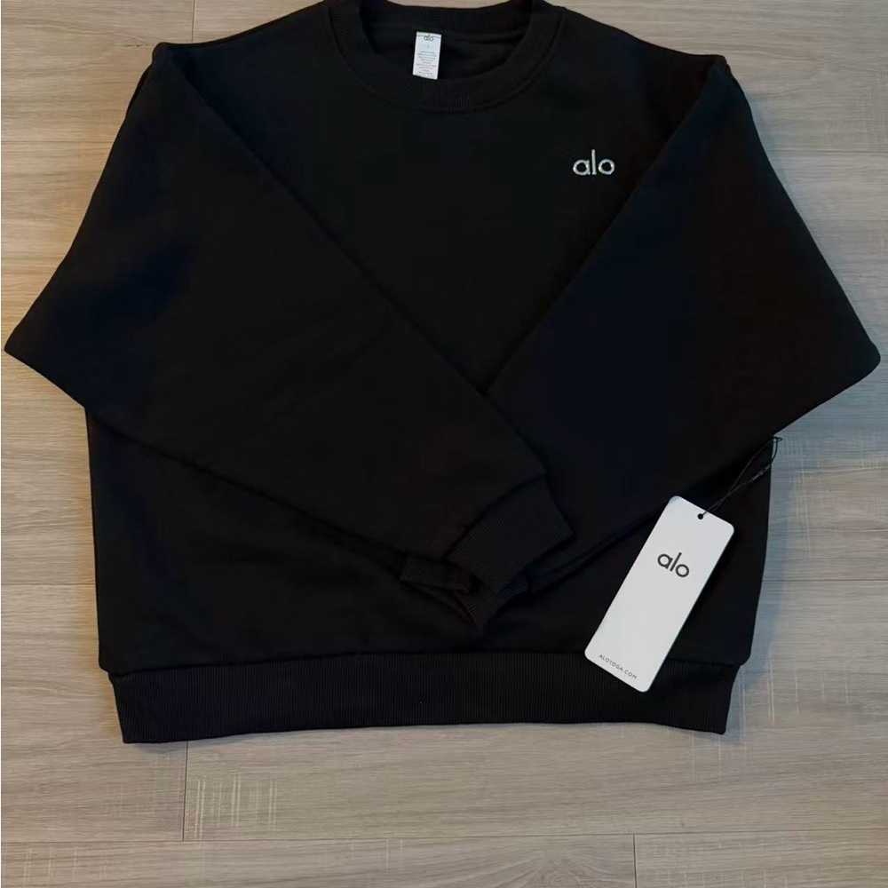 ALO Yoga Men's Black Crewneck Sweatshirt with Logo